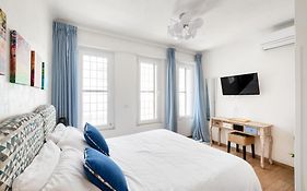 Retro Guest House
